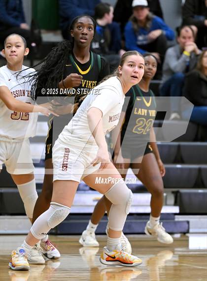 Thumbnail 3 in Vanden vs. Mission Hills (St. Mary's MLK Classic) photogallery.