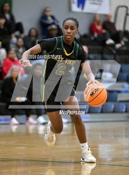 Thumbnail 1 in Vanden vs. Mission Hills (St. Mary's MLK Classic) photogallery.