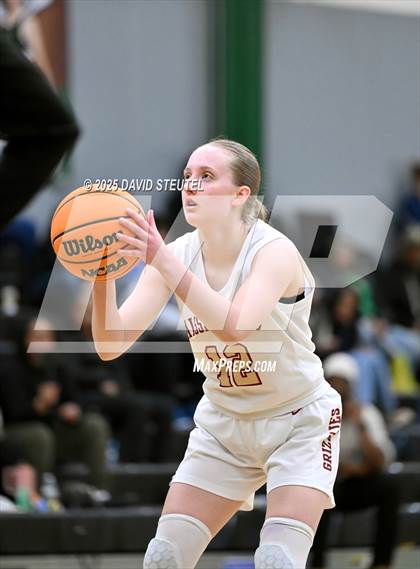 Thumbnail 3 in Vanden vs. Mission Hills (St. Mary's MLK Classic) photogallery.