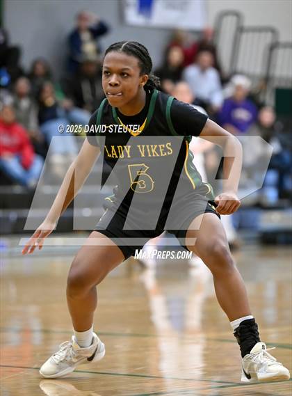 Thumbnail 3 in Vanden vs. Mission Hills (St. Mary's MLK Classic) photogallery.