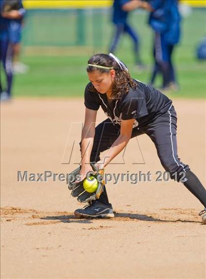 Thumbnail 2 in O'Connor vs Clark (UIL Region 4 Quarterfinal Playoff) photogallery.