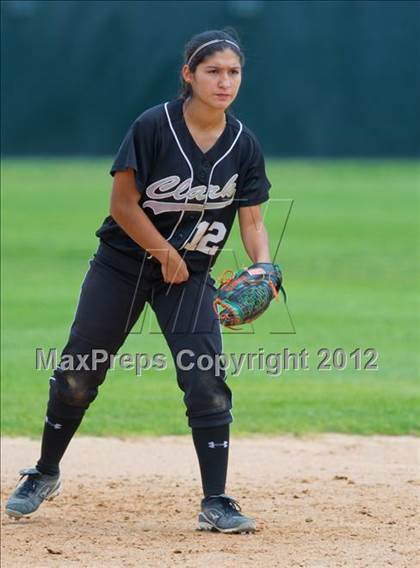 Thumbnail 1 in O'Connor vs Clark (UIL Region 4 Quarterfinal Playoff) photogallery.