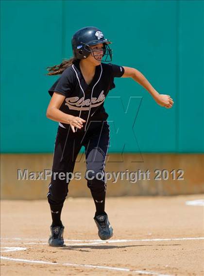 Thumbnail 3 in O'Connor vs Clark (UIL Region 4 Quarterfinal Playoff) photogallery.