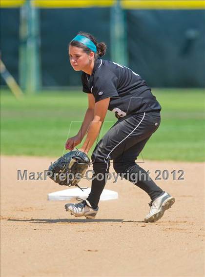 Thumbnail 3 in O'Connor vs Clark (UIL Region 4 Quarterfinal Playoff) photogallery.