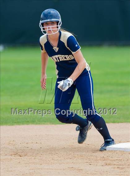 Thumbnail 3 in O'Connor vs Clark (UIL Region 4 Quarterfinal Playoff) photogallery.