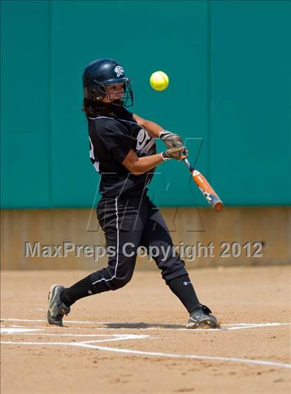 Thumbnail 3 in O'Connor vs Clark (UIL Region 4 Quarterfinal Playoff) photogallery.