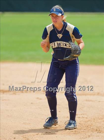 Thumbnail 2 in O'Connor vs Clark (UIL Region 4 Quarterfinal Playoff) photogallery.