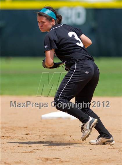 Thumbnail 1 in O'Connor vs Clark (UIL Region 4 Quarterfinal Playoff) photogallery.