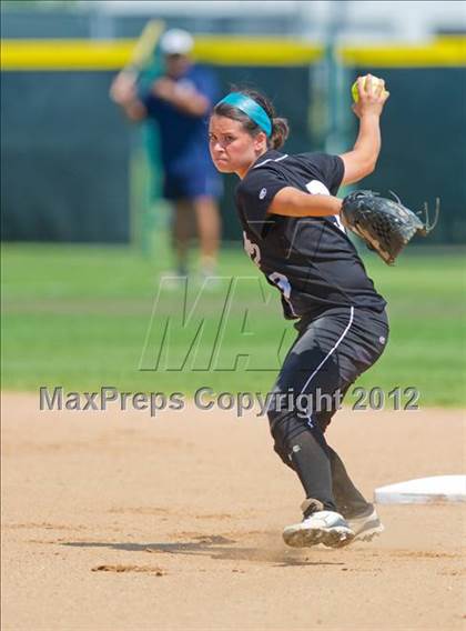 Thumbnail 3 in O'Connor vs Clark (UIL Region 4 Quarterfinal Playoff) photogallery.