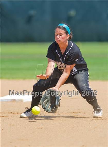 Thumbnail 2 in O'Connor vs Clark (UIL Region 4 Quarterfinal Playoff) photogallery.