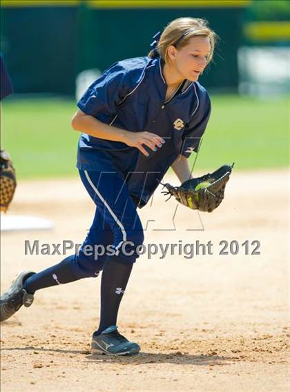 Thumbnail 3 in O'Connor vs Clark (UIL Region 4 Quarterfinal Playoff) photogallery.