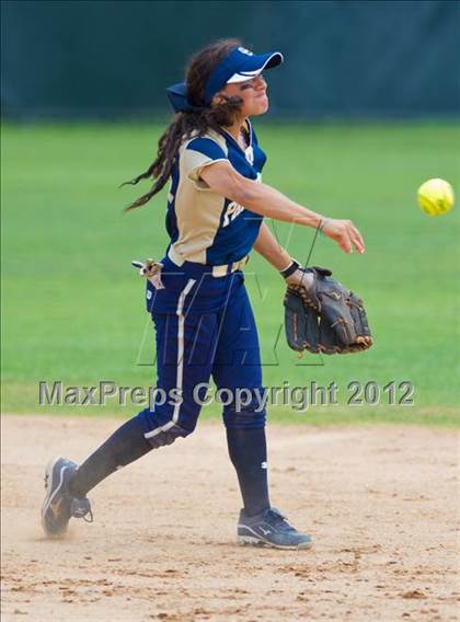 Thumbnail 2 in O'Connor vs Clark (UIL Region 4 Quarterfinal Playoff) photogallery.
