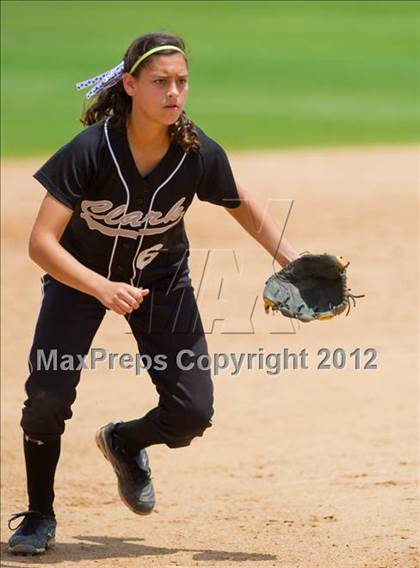 Thumbnail 1 in O'Connor vs Clark (UIL Region 4 Quarterfinal Playoff) photogallery.