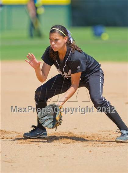 Thumbnail 1 in O'Connor vs Clark (UIL Region 4 Quarterfinal Playoff) photogallery.