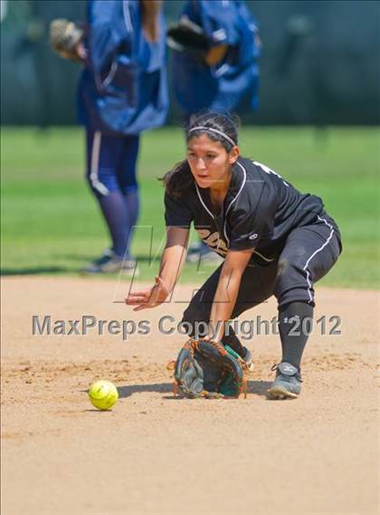 Thumbnail 2 in O'Connor vs Clark (UIL Region 4 Quarterfinal Playoff) photogallery.