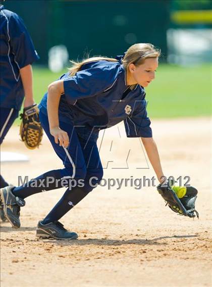 Thumbnail 1 in O'Connor vs Clark (UIL Region 4 Quarterfinal Playoff) photogallery.