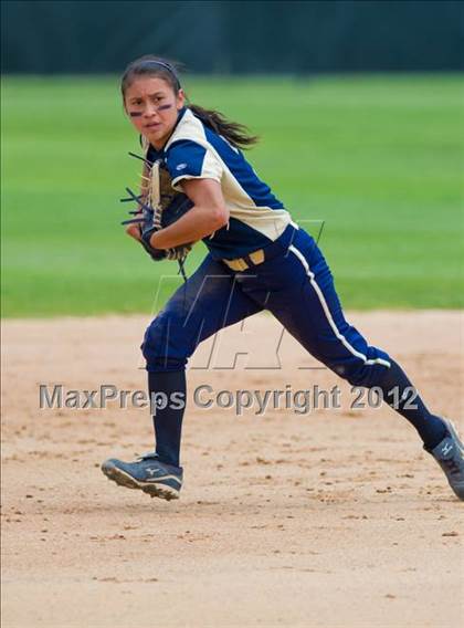 Thumbnail 2 in O'Connor vs Clark (UIL Region 4 Quarterfinal Playoff) photogallery.