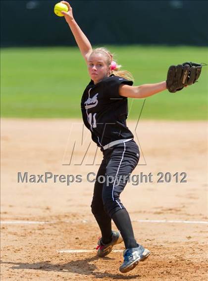 Thumbnail 2 in O'Connor vs Clark (UIL Region 4 Quarterfinal Playoff) photogallery.