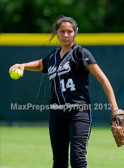Thumbnail 2 in O'Connor vs Clark (UIL Region 4 Quarterfinal Playoff) photogallery.
