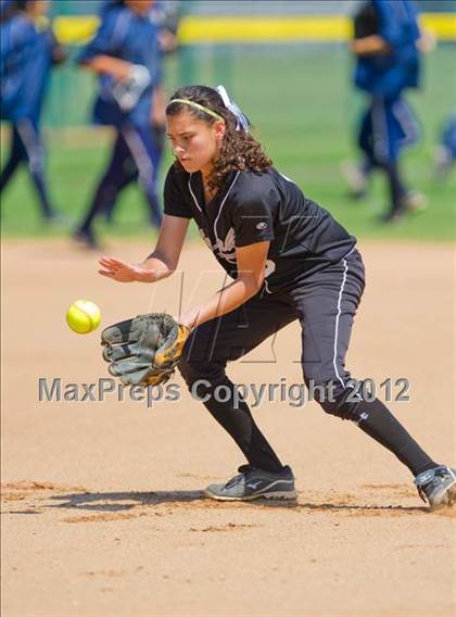 Thumbnail 1 in O'Connor vs Clark (UIL Region 4 Quarterfinal Playoff) photogallery.