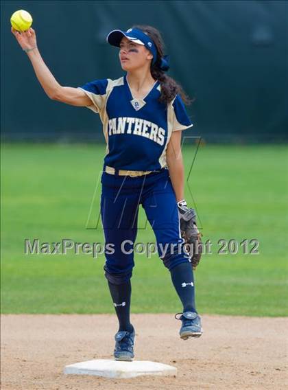 Thumbnail 3 in O'Connor vs Clark (UIL Region 4 Quarterfinal Playoff) photogallery.
