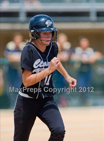 Thumbnail 2 in O'Connor vs Clark (UIL Region 4 Quarterfinal Playoff) photogallery.