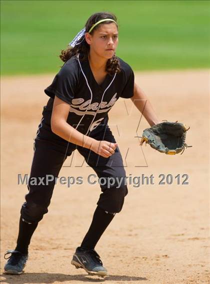 Thumbnail 2 in O'Connor vs Clark (UIL Region 4 Quarterfinal Playoff) photogallery.