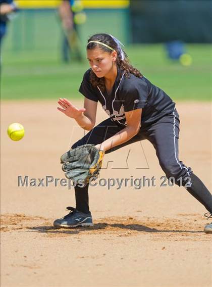 Thumbnail 2 in O'Connor vs Clark (UIL Region 4 Quarterfinal Playoff) photogallery.