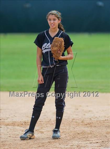 Thumbnail 3 in O'Connor vs Clark (UIL Region 4 Quarterfinal Playoff) photogallery.