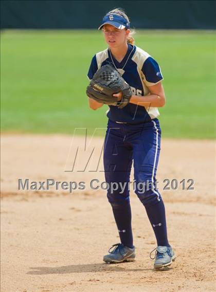 Thumbnail 1 in O'Connor vs Clark (UIL Region 4 Quarterfinal Playoff) photogallery.