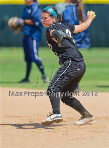 Thumbnail 3 in O'Connor vs Clark (UIL Region 4 Quarterfinal Playoff) photogallery.