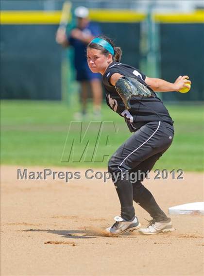 Thumbnail 2 in O'Connor vs Clark (UIL Region 4 Quarterfinal Playoff) photogallery.