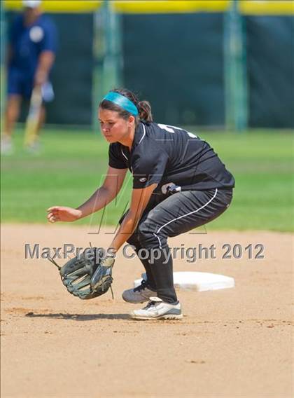 Thumbnail 1 in O'Connor vs Clark (UIL Region 4 Quarterfinal Playoff) photogallery.