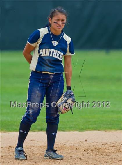 Thumbnail 1 in O'Connor vs Clark (UIL Region 4 Quarterfinal Playoff) photogallery.