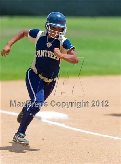 Thumbnail 2 in O'Connor vs Clark (UIL Region 4 Quarterfinal Playoff) photogallery.