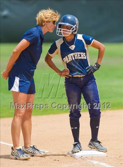Thumbnail 3 in O'Connor vs Clark (UIL Region 4 Quarterfinal Playoff) photogallery.