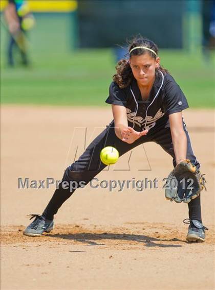 Thumbnail 3 in O'Connor vs Clark (UIL Region 4 Quarterfinal Playoff) photogallery.