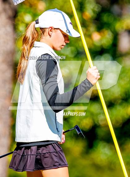 Thumbnail 2 in NCHSAA 4A Finals (Round 1) photogallery.