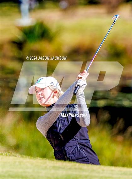 Thumbnail 1 in NCHSAA 4A Finals (Round 1) photogallery.