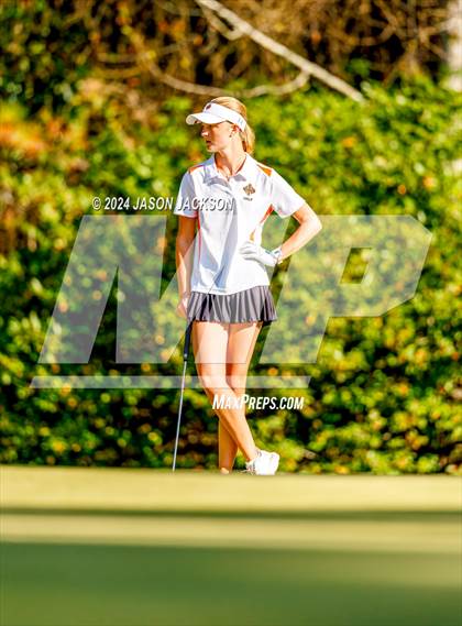 Thumbnail 1 in NCHSAA 4A Finals (Round 1) photogallery.