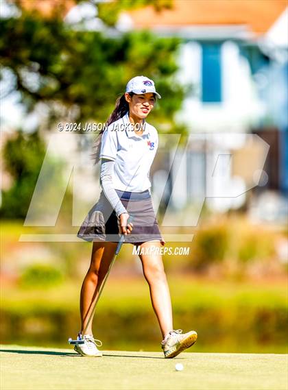 Thumbnail 1 in NCHSAA 4A Finals (Round 1) photogallery.