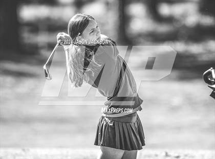 Thumbnail 1 in NCHSAA 4A Finals (Round 1) photogallery.