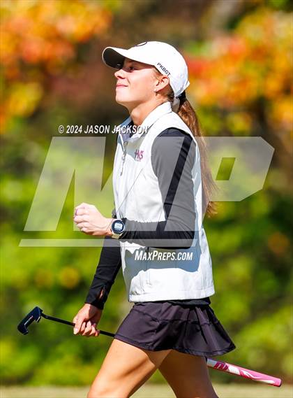 Thumbnail 1 in NCHSAA 4A Finals (Round 1) photogallery.