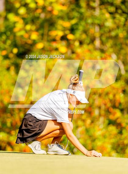 Thumbnail 1 in NCHSAA 4A Finals (Round 1) photogallery.
