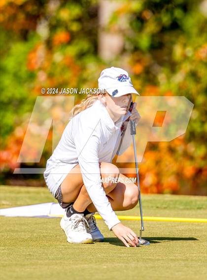 Thumbnail 2 in NCHSAA 4A Finals (Round 1) photogallery.