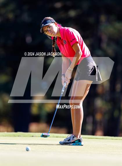 Thumbnail 3 in NCHSAA 4A Finals (Round 1) photogallery.