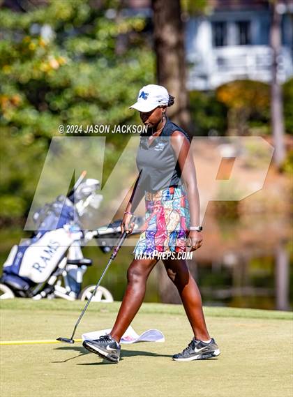 Thumbnail 2 in NCHSAA 4A Finals (Round 1) photogallery.