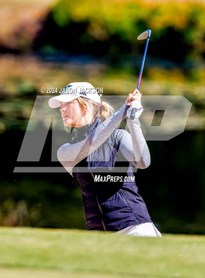 Thumbnail 1 in NCHSAA 4A Finals (Round 1) photogallery.