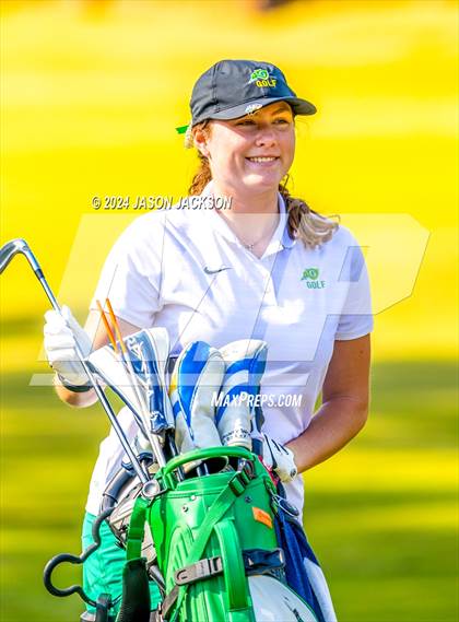 Thumbnail 1 in NCHSAA 4A Finals (Round 1) photogallery.