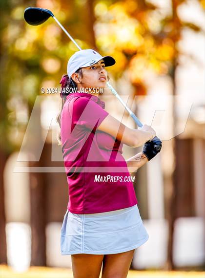 Thumbnail 3 in NCHSAA 4A Finals (Round 1) photogallery.